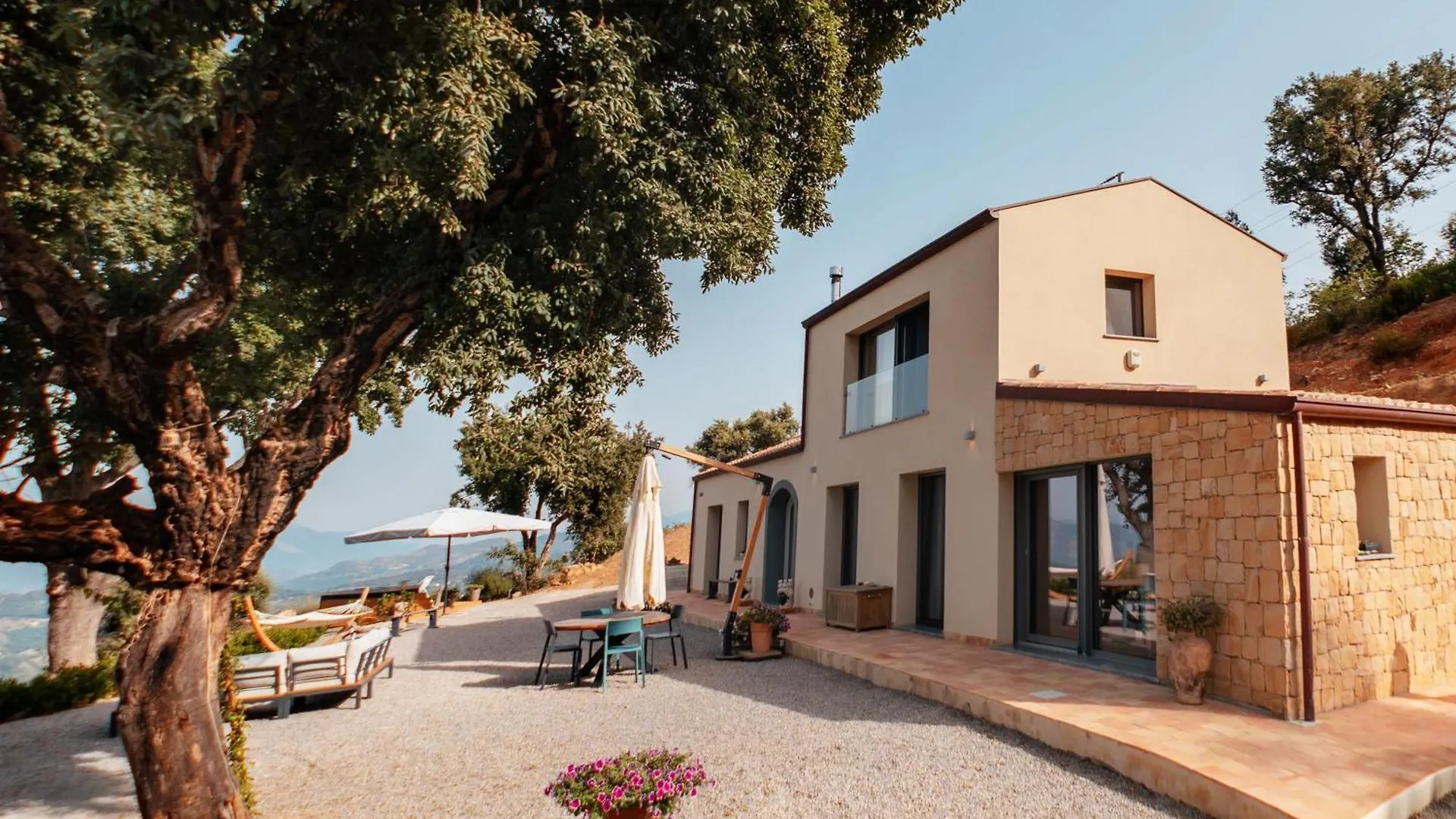 Villa Andrea 切法卢